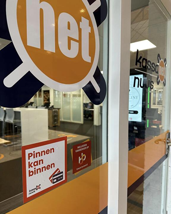Bestel gratis onze pinstickers